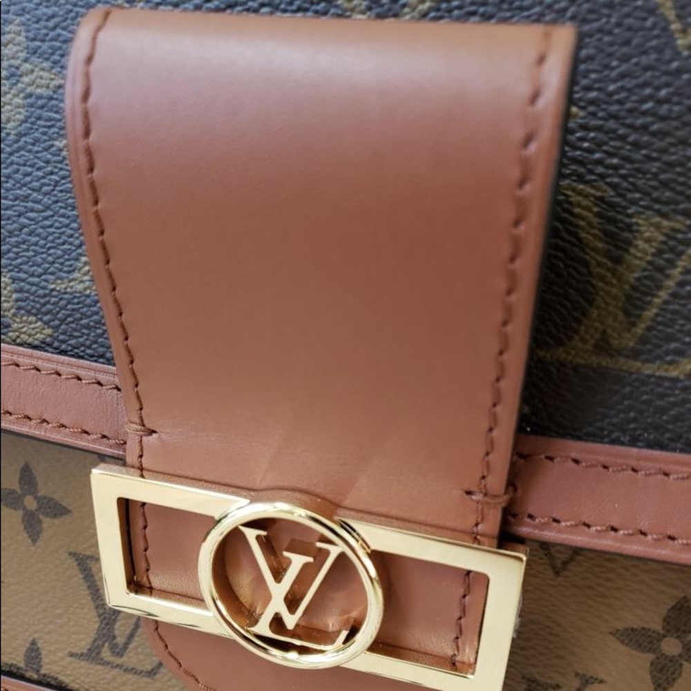 Louis Vuitton Dauphine Runway Cruise 19 - Picture 2 of 8